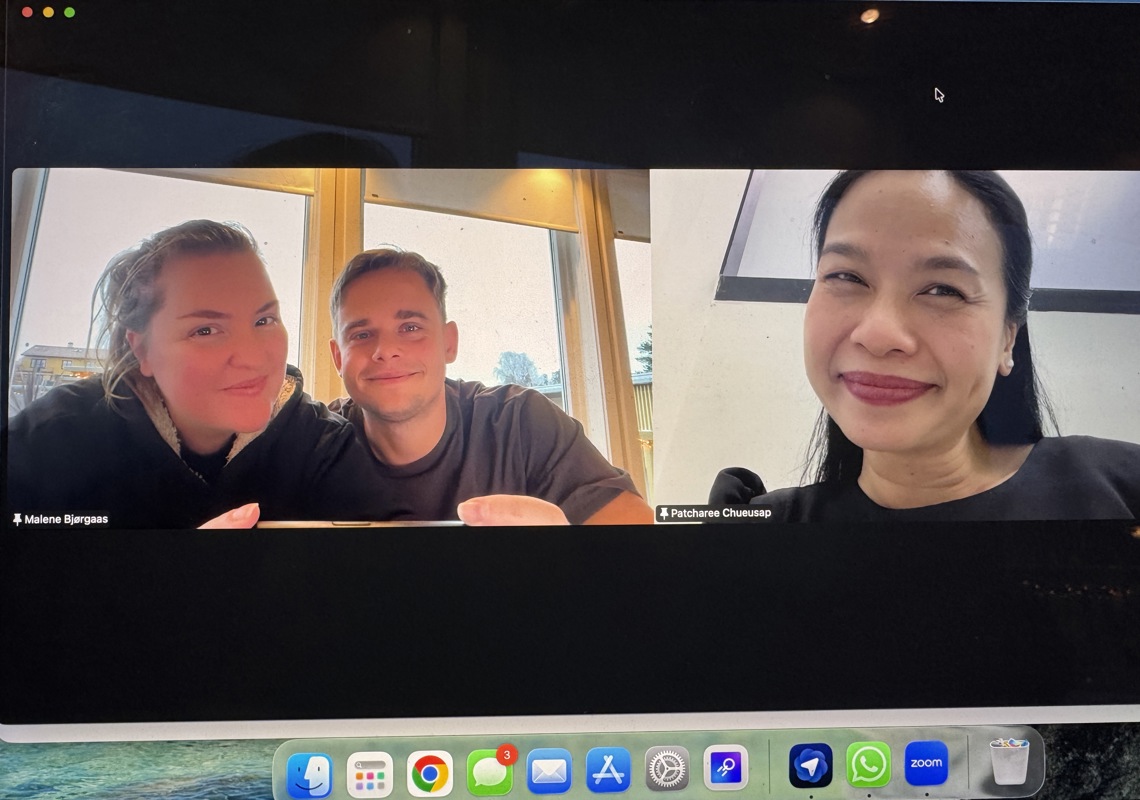 Online-skole fra Norge med læreren vår Patcharee