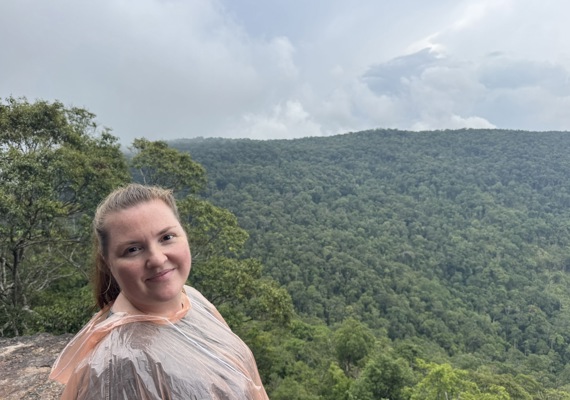 Malene på utsiktspunkt på Khao Yai