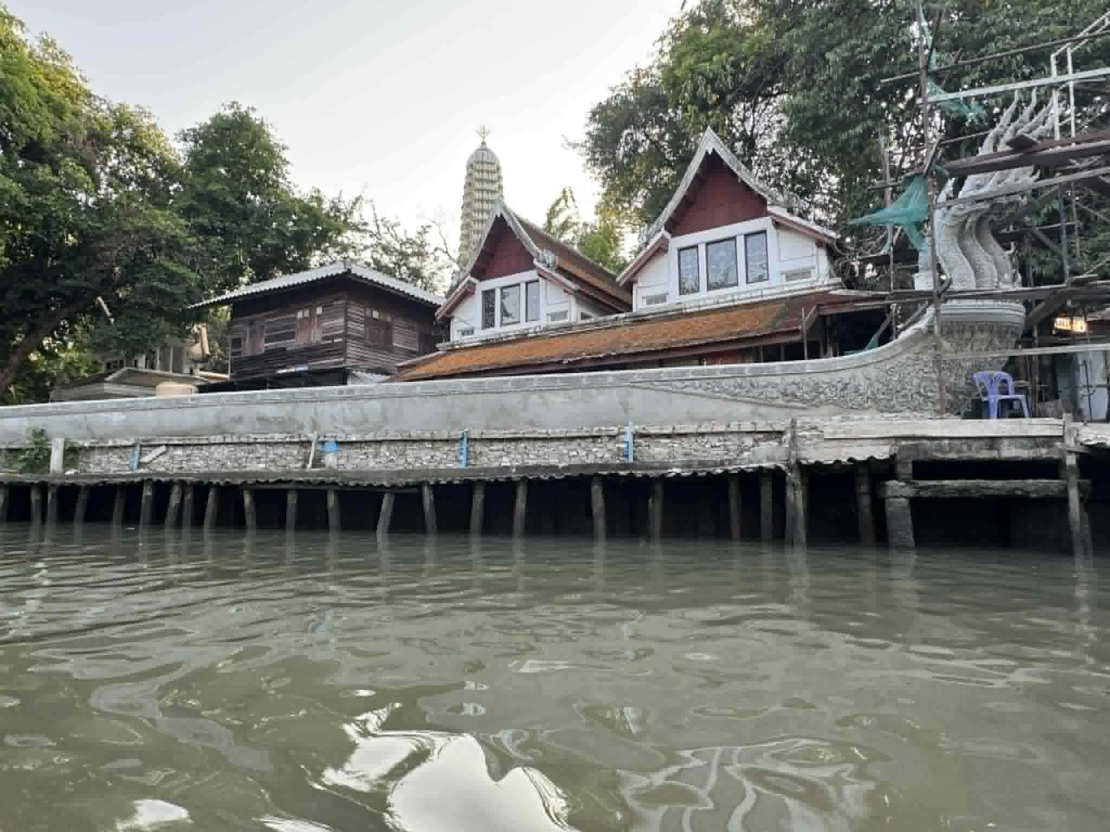 Båttur i kanalene i Bangkok