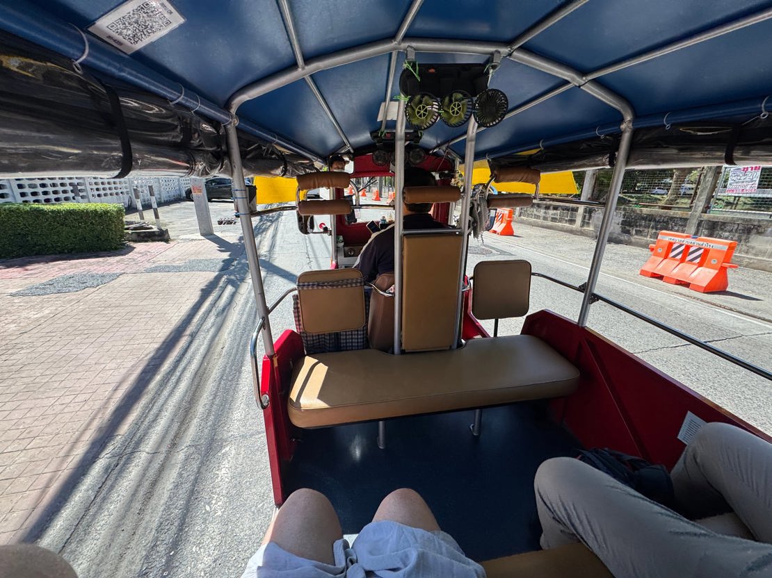 I Bangkok har de elektriske tuktuker
